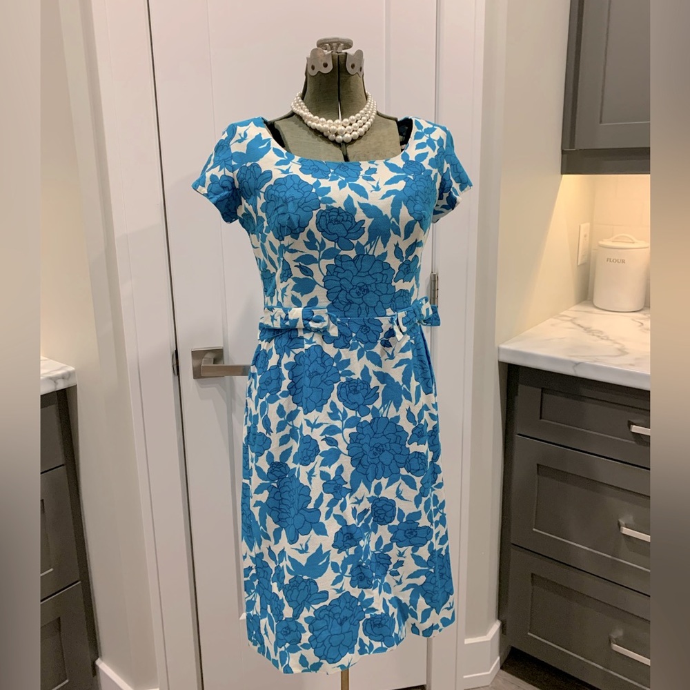 1960s Floral Blue and White wiggle dress! - Large